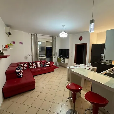 3 Bedrooms Apartment